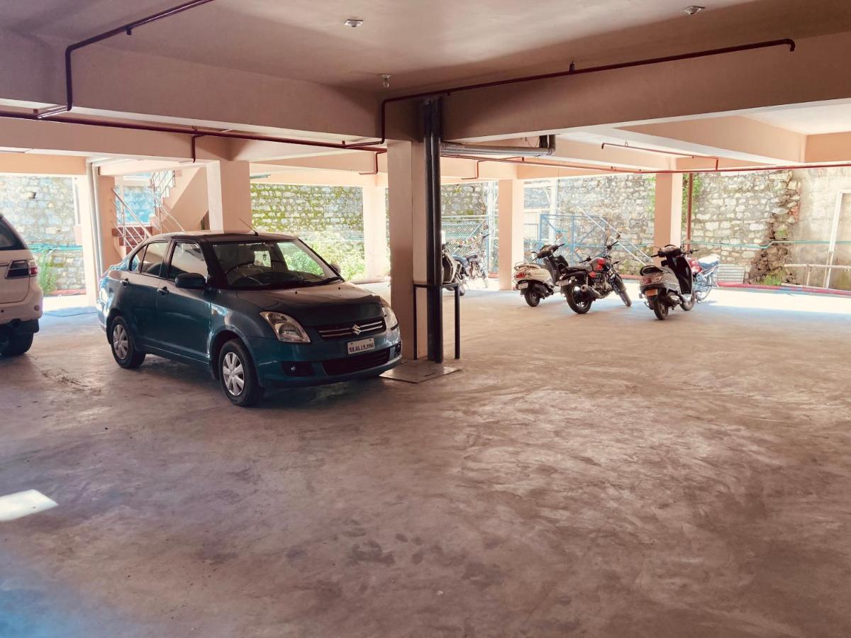 Vista Hill Resort- Centrally Heated & Air Cooled Resort, Manali 外观 照片